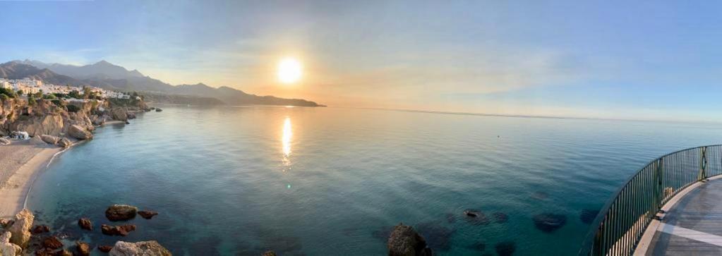 Luxury Sea View 2 Bedroom Apartment By Maison Jaken Nerja Eksteriør bilde